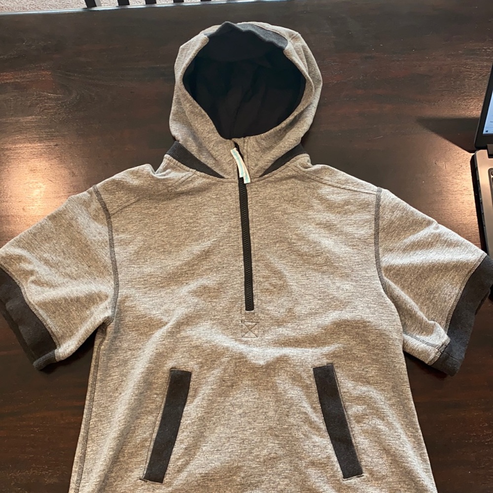 Ivivva by lululemon sz 14 pull over hoodie